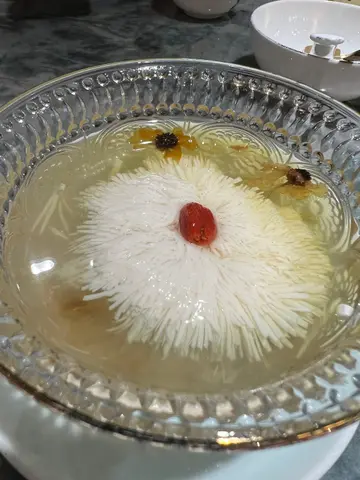 桃胶菊花豆腐