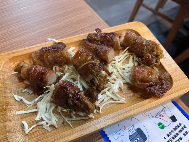 汁燒金茹牛肉卷