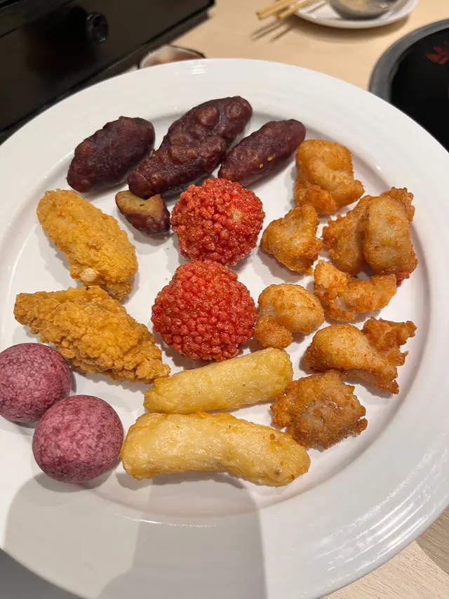 小食有20 款選擇,點一大盤樣樣試d ~