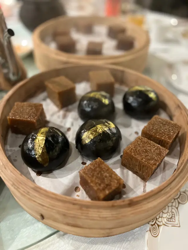 黑糖馬拉蒸糕就好似食到馬拉糕味既黃金糕甘！
好好食😋
流沙奶黃包都好味！熱辣辣又多餡😍