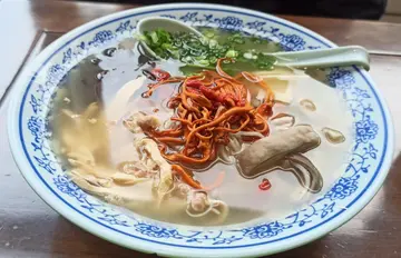 蟲草花豬肚雞絲湯麵