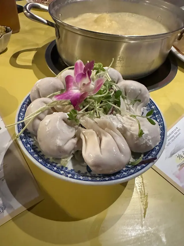 招牌午餐肉餃