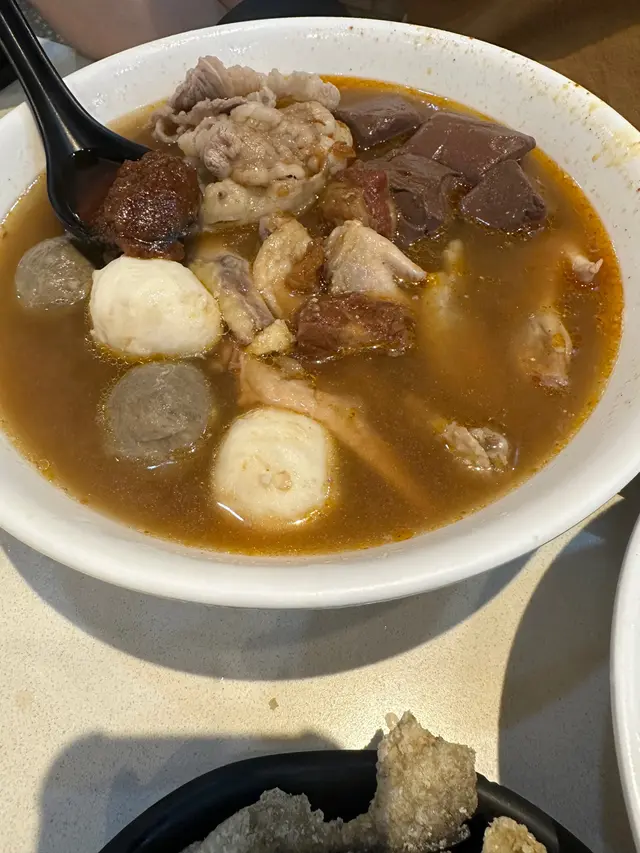 牛丸墨丸豬紅肥牛蒜辣雞翼尖河