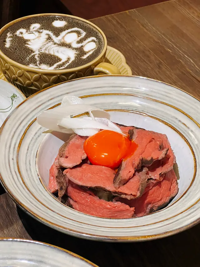 京蔥牛柳壽喜燒汁忌廉蓋飯