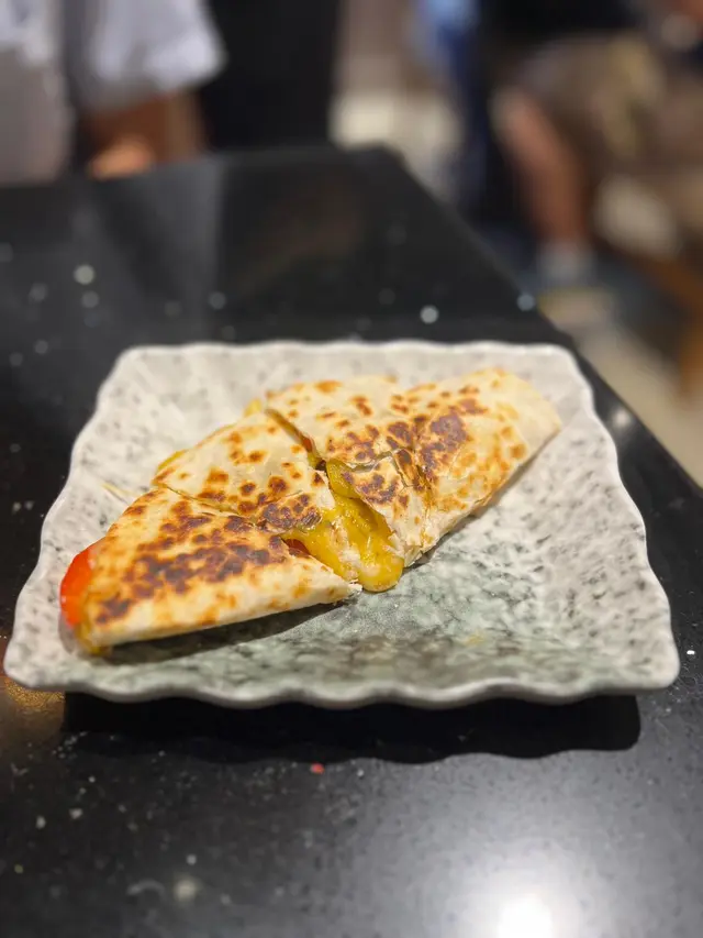 墨西哥薄餅芝士雞肉