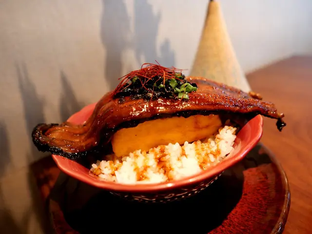 鰻魚玉子蓋飯