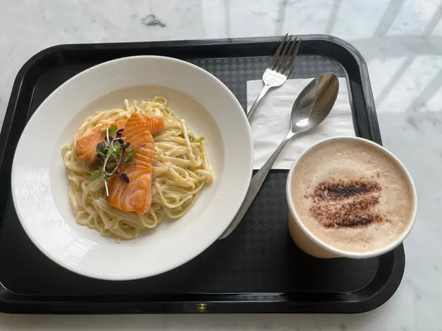 青醬三文魚扁意粉