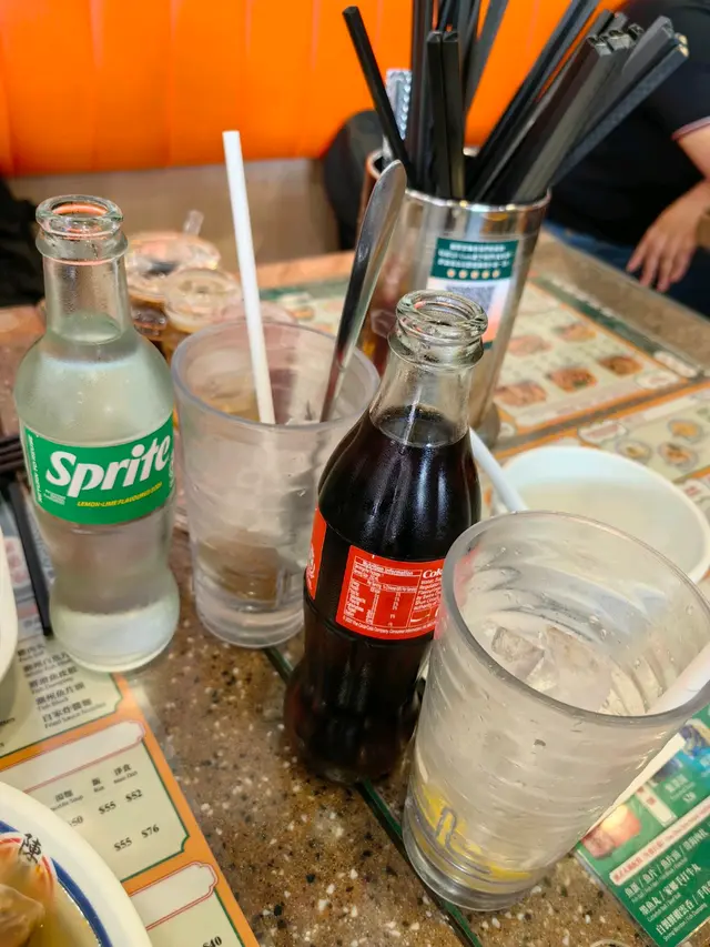 鹹檸七同龍鳳可樂