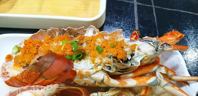 蟹膏蒸龍蝦