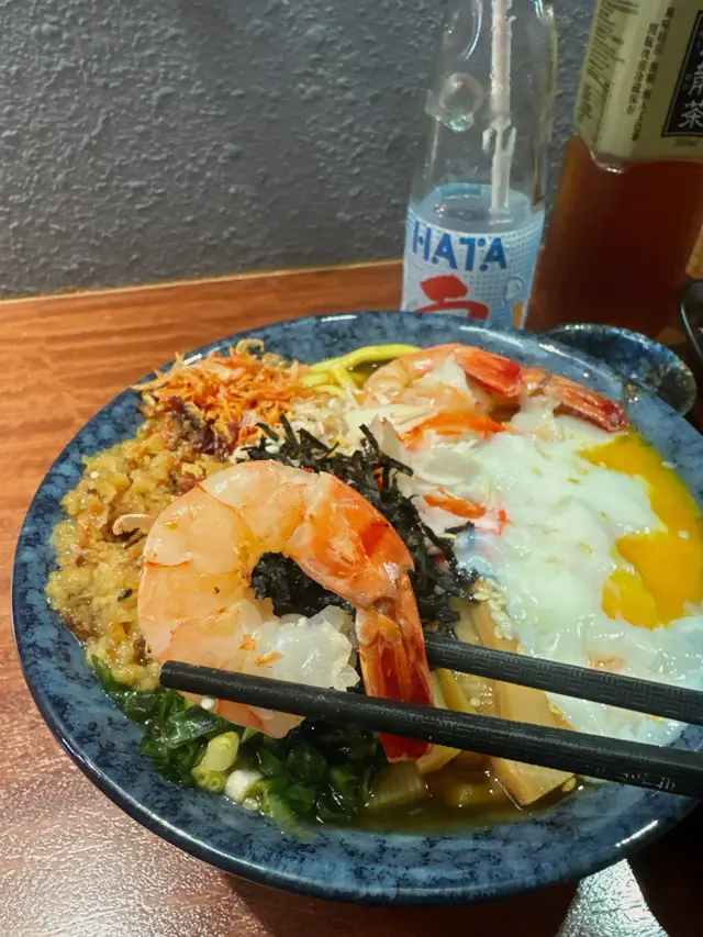 蟹肉海老味噌蝦湯麵