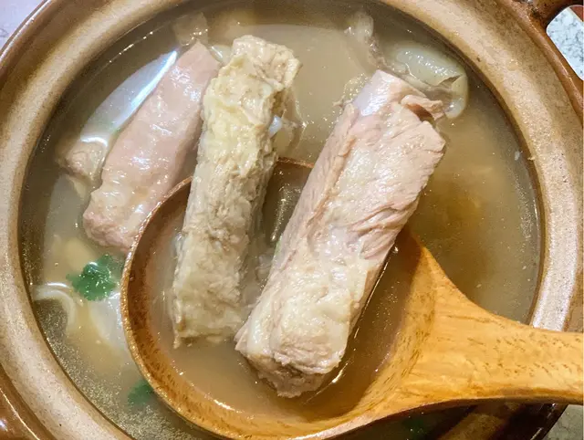老隆藥膳肉骨茶