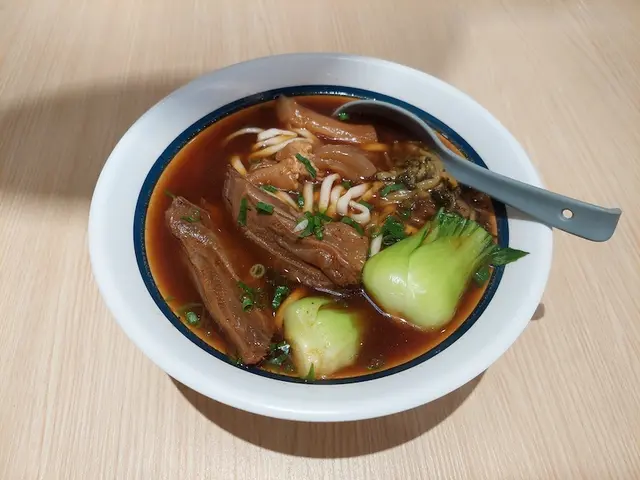 初遇紅燒半筋半肉麵