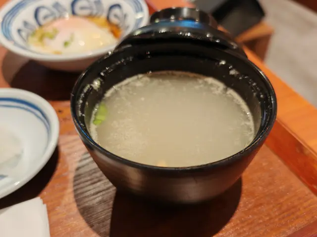 鰻魚肝白貝湯