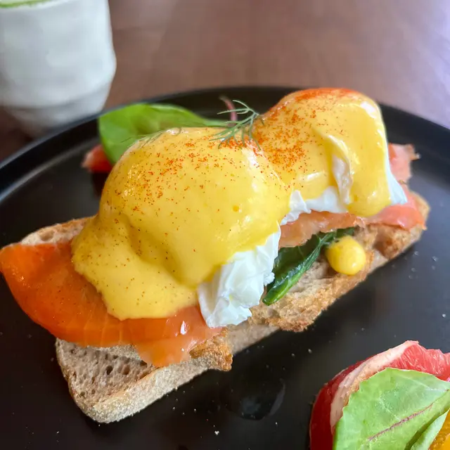 Egg  Benedict  with  Smoked Salmon