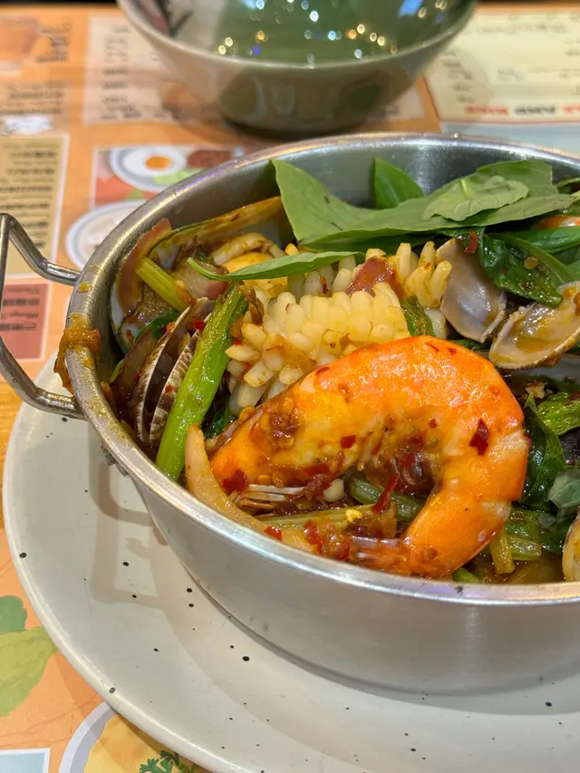 辣椒膏金不換炒海鮮(配粉絲) 