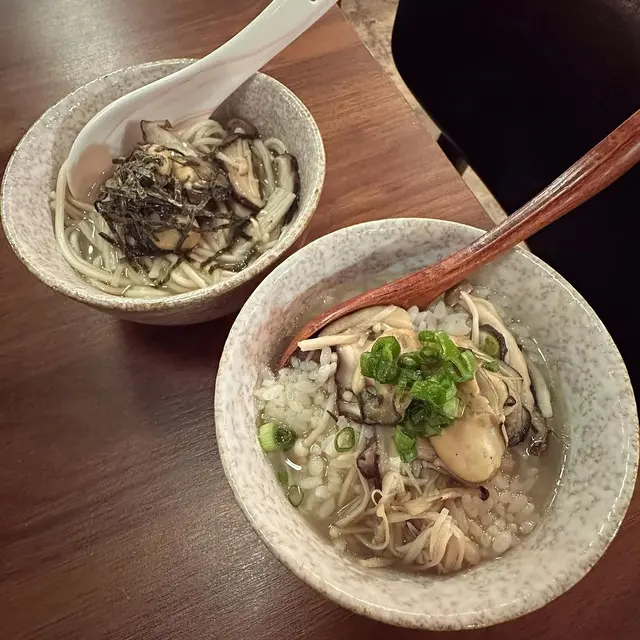 牡蠣茶漬飯、手打烏冬
