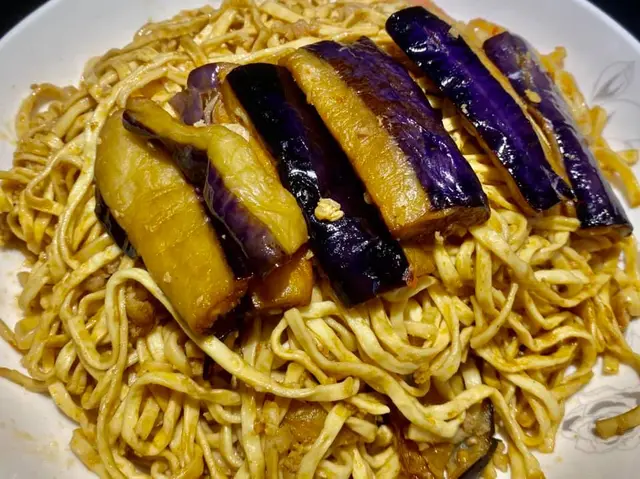 魚香茄子炆伊麵