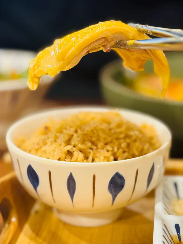 招牌海南雞飯配冬瓜雞雜湯