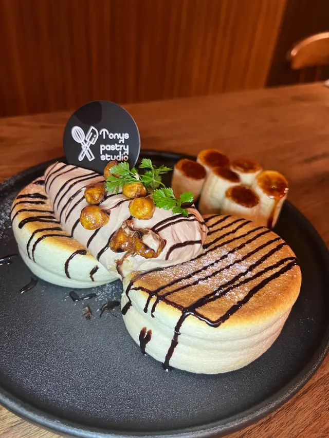 榛子朱古力焦糖香蕉梳乎厘班戟(2件)