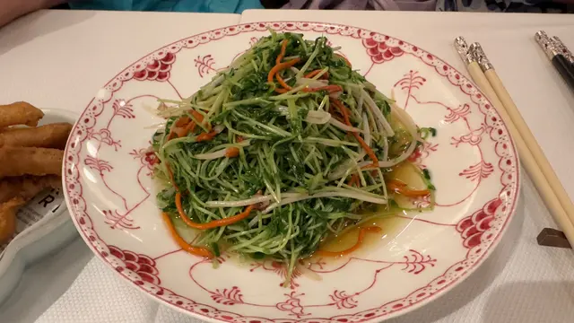 蟲草花炒小菜苗