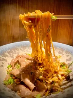 📌火灸A5和牛香蔥拌麵 $268 