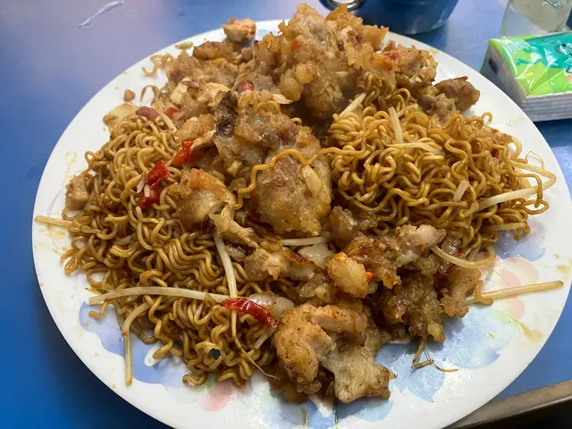 好難食, 啲雞塊好唔新鮮, 包住佢啲粉完全唔脆口