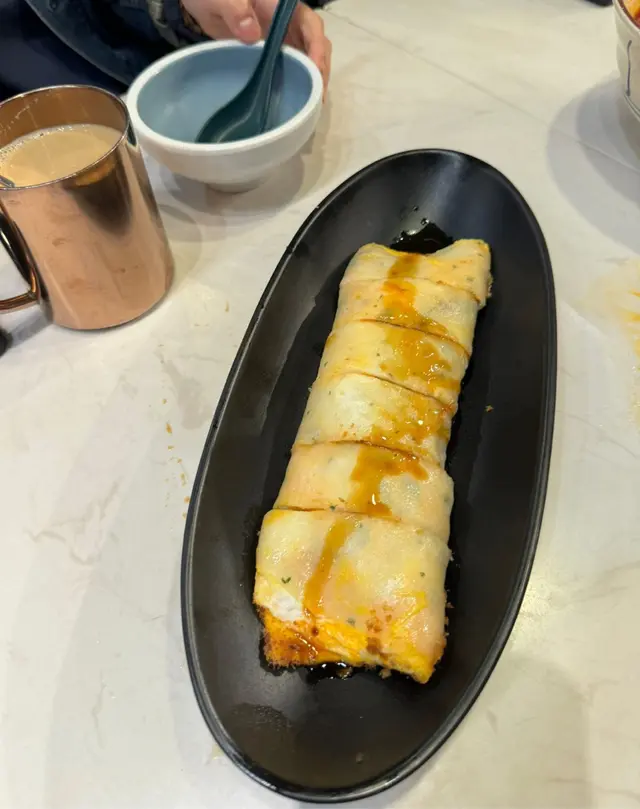 招牌芝士肉鬆蛋餅