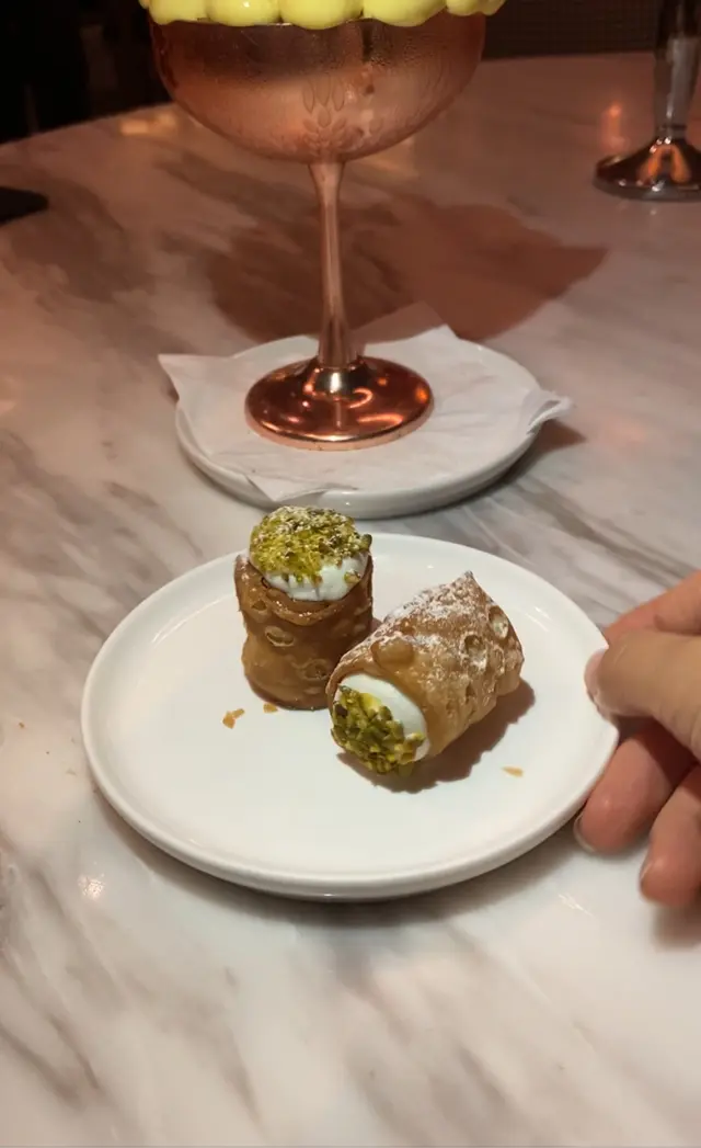 Sicilian Cannoli