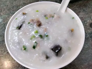 皮蛋瘦肉粥