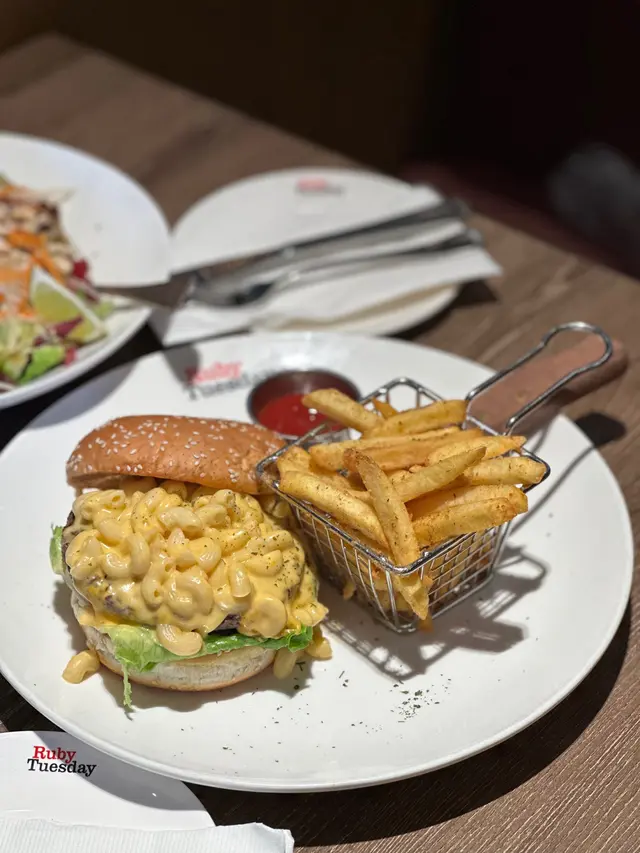 Mac ‘n’ Cheeseburger