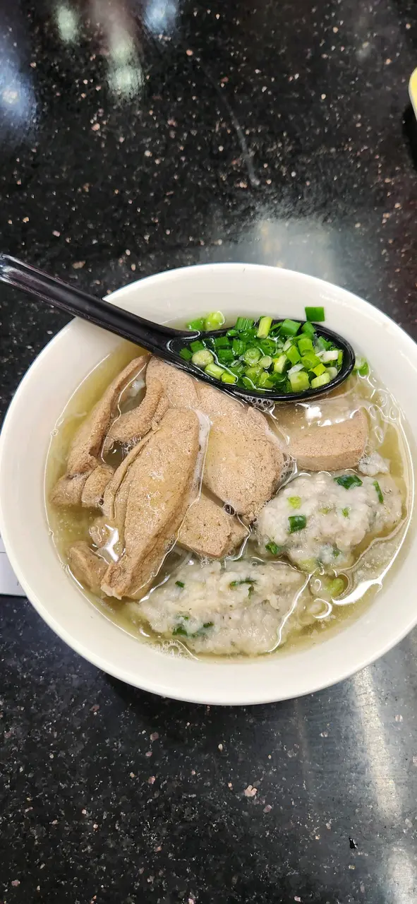 豬膶、鯪魚球米