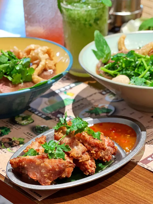 曼谷街頭炸雞翼