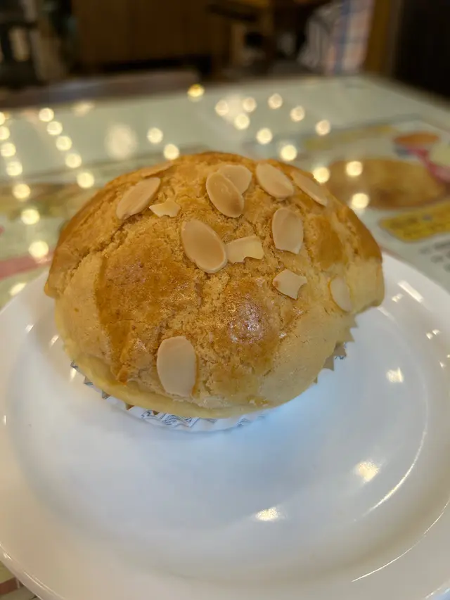 榴槤菠蘿包