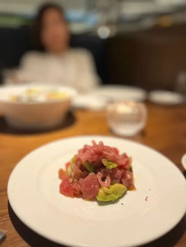 吞拿魚牛油果他他