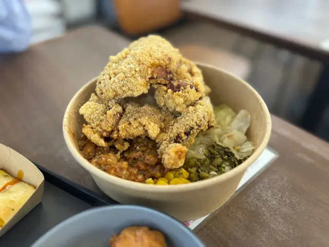 手工滷肉雞扒便當