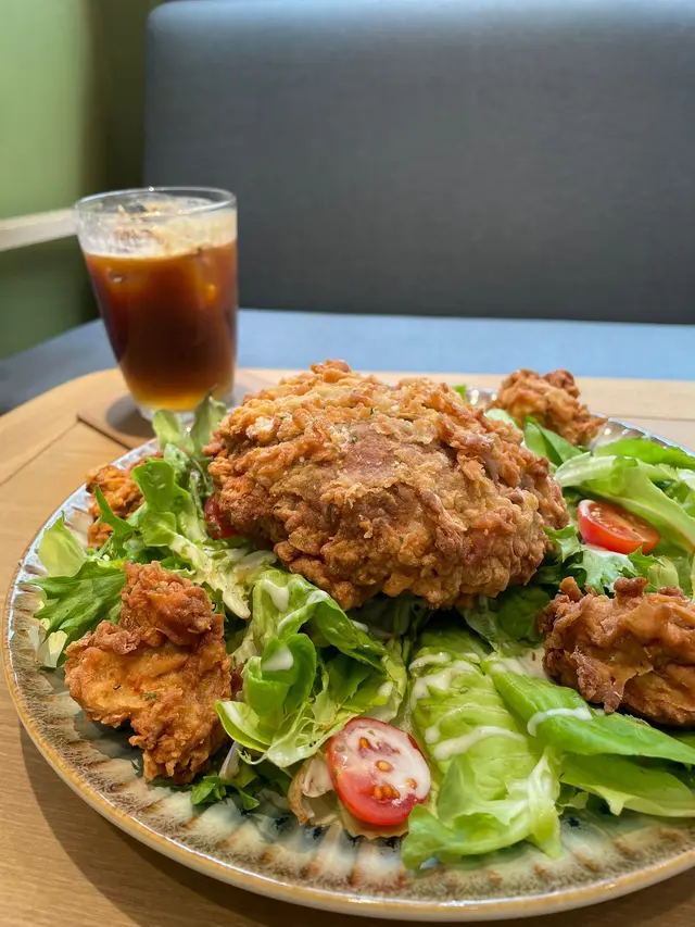 有機珍寶大啡菇扒及小蘑菇配水耕菜沙律