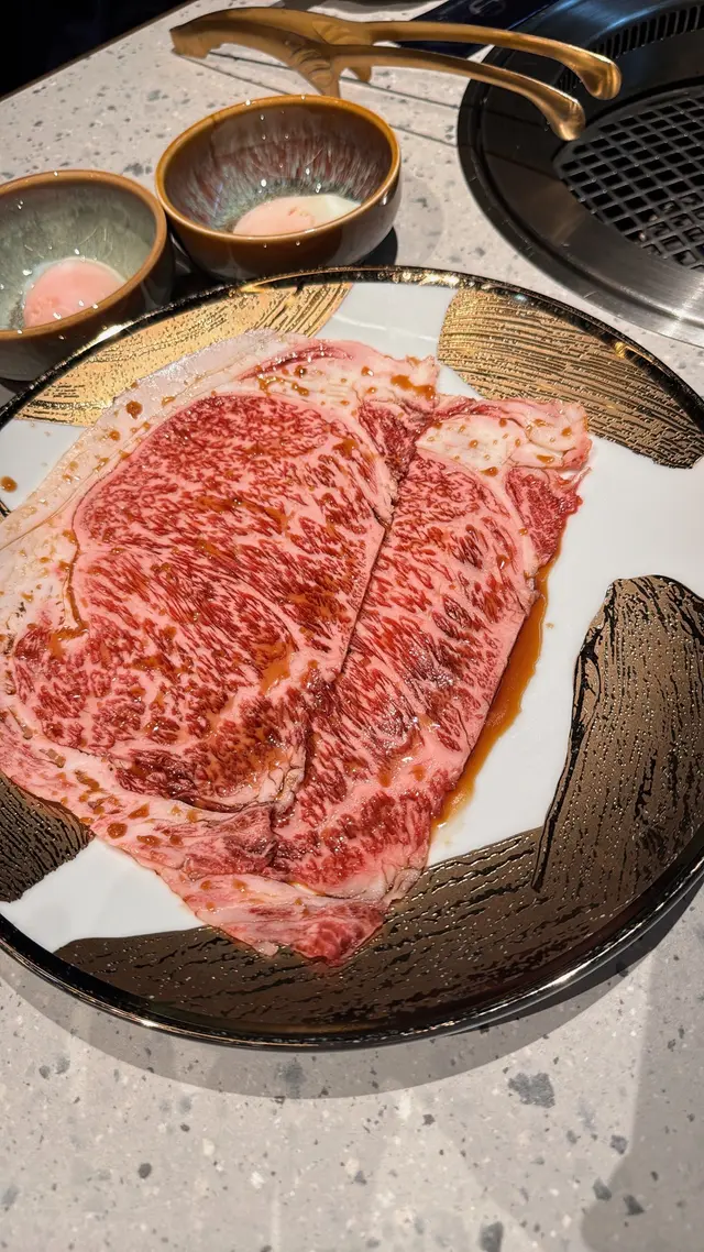 大判燒！黑毛和牛西冷