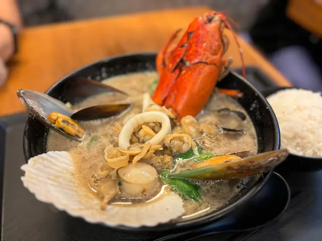 極尚海鮮龍蝦湯泡飯