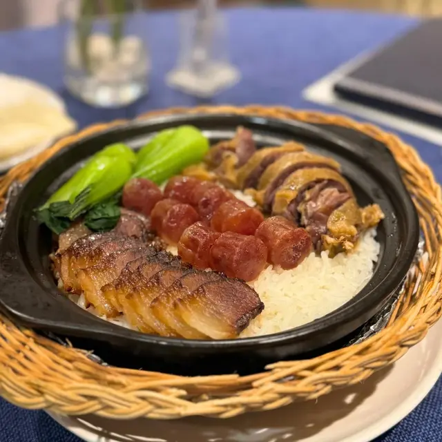 廣式臘味煲仔飯