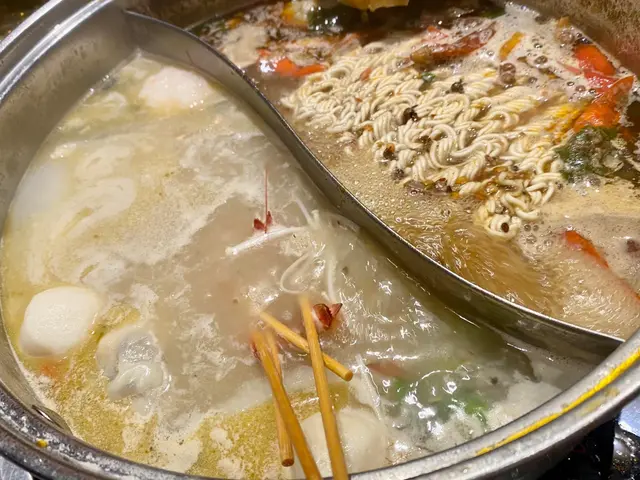 四川麻辣、椰子雞湯