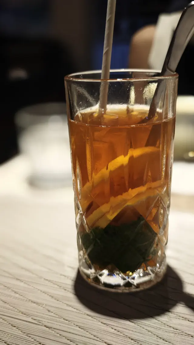 薄荷葉熱檸檬茶