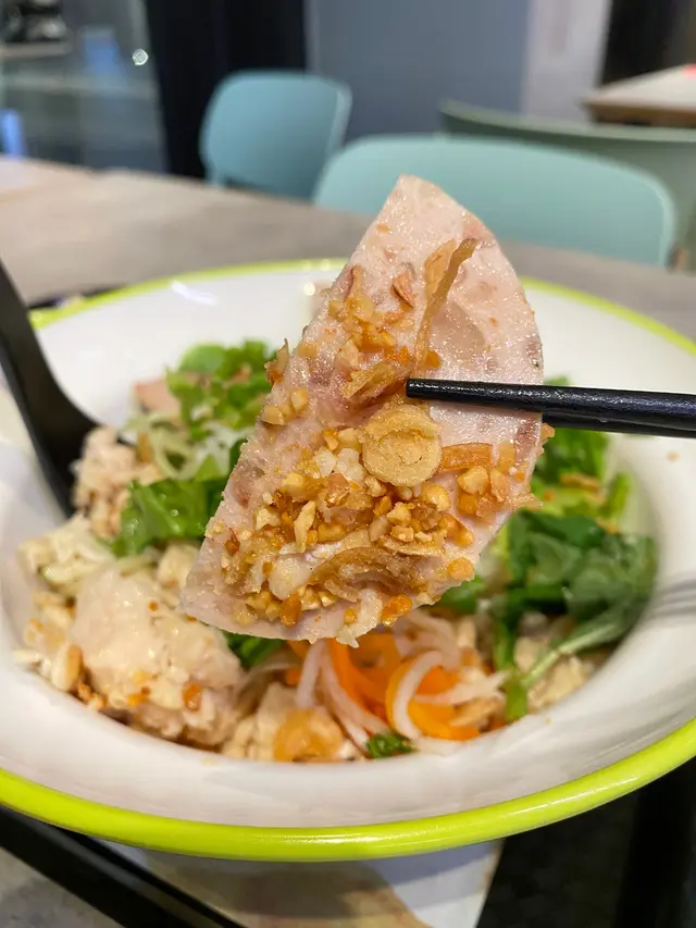 📌會安雞絲扎肉撈檬