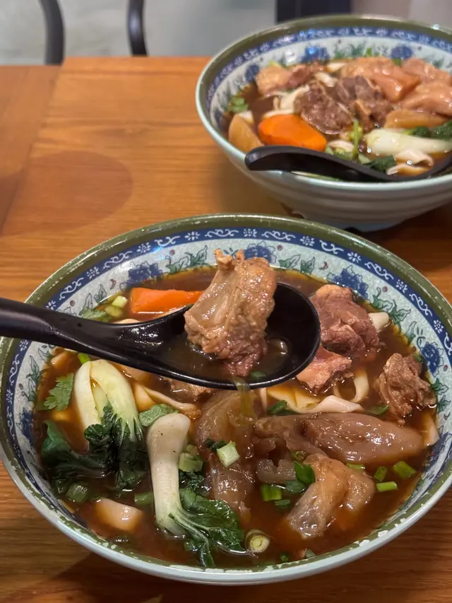 清燉半筋半肉麵