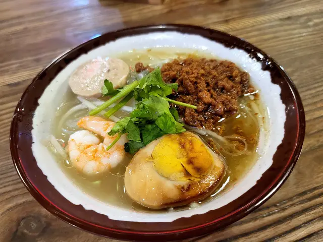 湯底好香蒜味，麵硬度啱啱好