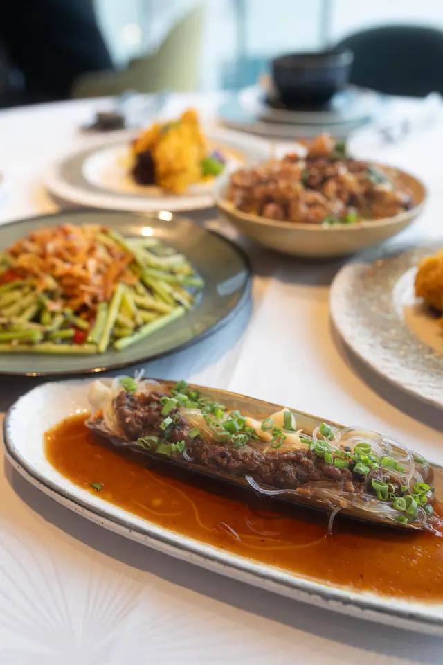 黑金蒜粉絲蒸蟶子皇  