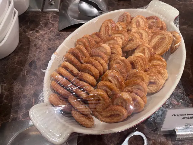 環境嘈吵，食物質素正常。合適香港人口味