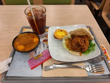 椒麻雞包，咖哩豬皮魚蛋