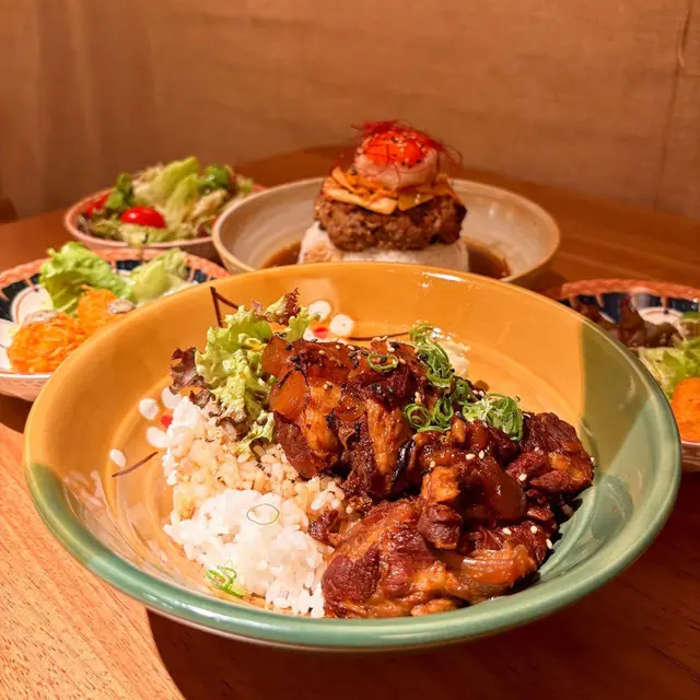 日式慢煮豬軟骨飯