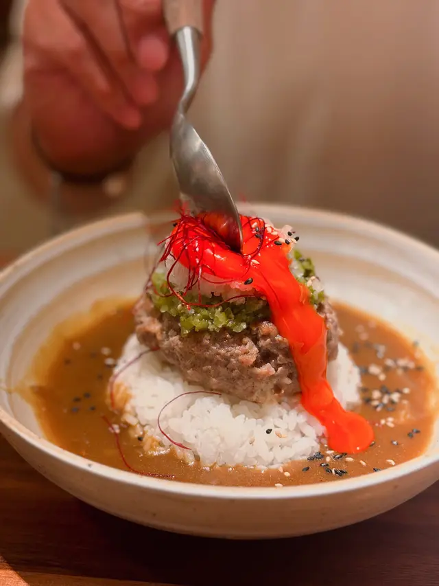 招牌手打和牛漢堡蘭王蛋飯