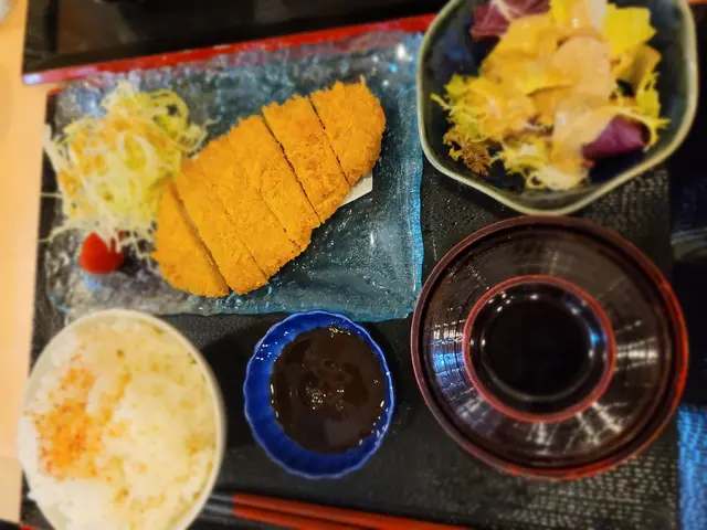 吉列豬扒烏冬定食